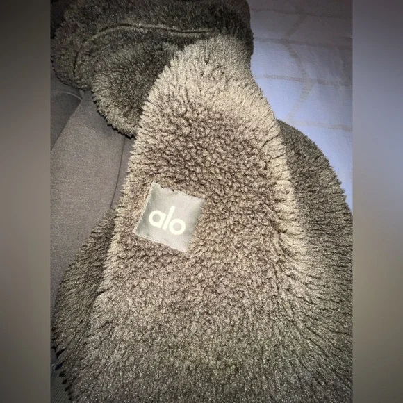 ALO Yoga Dark Brown Teddy Jacket - Picture 13 of 15